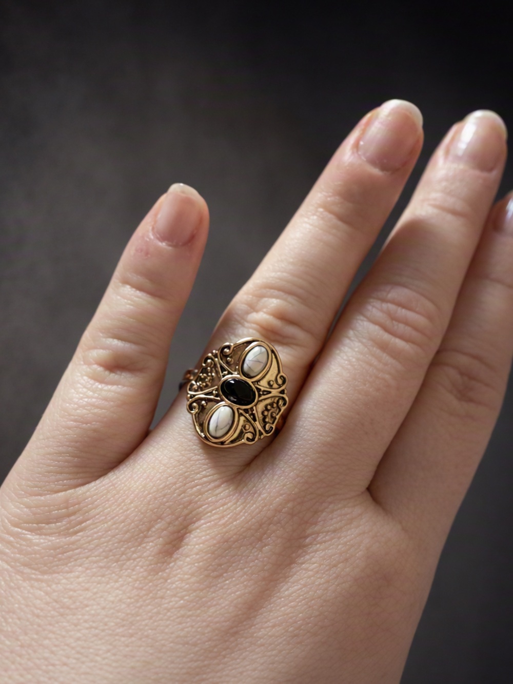 Vintage-Inspired Gold Tone Ring with Black and White Stones Size 10